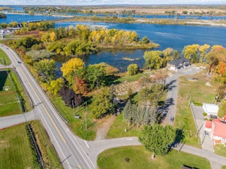 Vue aérienne projet domiciliaire O'Sun sur la rive