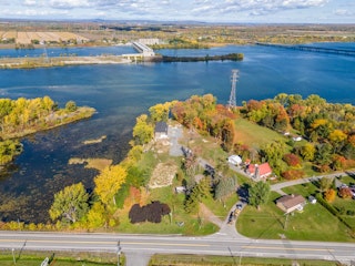 Vue aérienne projet domiciliaire O'Sun sur la rive