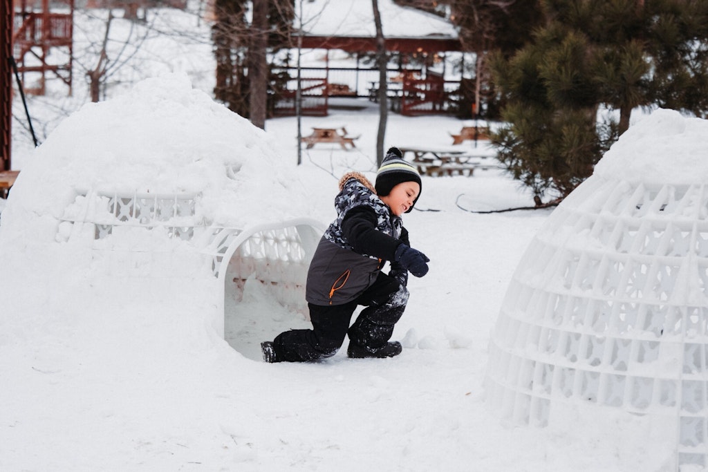 COMM 2025 CR Zerohuit Activites hivernales Parc des Iles igloo