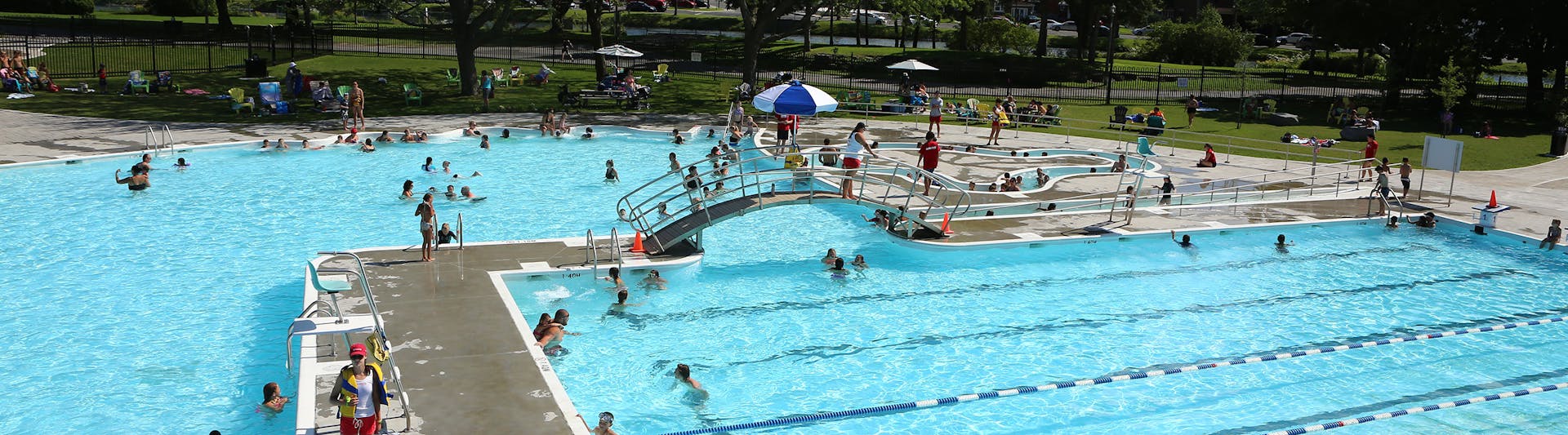 Piscine intérieure Ville de SalaberrydeValleyfield